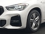 BMW X1 xDrive25e M Sport Plug In Hybrid 222pk Dealer O.H PHEV | Trekhaak Afneembaar | Cruise Control | Lederen Sportstoelen Verwarmd | Bluetooth | Sfeerverlichting | Sportstuur Leder | Navigatie | DAB | 18" LM |