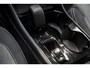 Volvo XC40 B4 Plus Dark Mild Hybrid 197pk | 2000 kg trekgewicht | Trekhaak | Stuur & Stoelverwarming | Pilot Assist | Elektrische Achterklep | Elektrische Stoelen | Google Services | Harman Kardon |