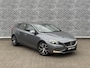 Volvo V40 T2 Base | 2 liter | 120PK | 17'' Velgen | All seasonbanden | Airco | Audio bediening op stuurwiel |