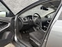 Volvo V40 T2 Base | 2 liter | 120PK | 17'' Velgen | All seasonbanden | Airco | Audio bediening op stuurwiel |