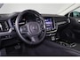Volvo V60 T6 Recharge AWD Essential Bright - IntelliSafe Assist & Surround - Parkeercamera achter - Verwarmde voorstoelen, stuur & achterbank - Parkeersensoren voor & achter - High Performance audio - 19' LMV