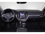 Volvo V60 T6 Recharge AWD Essential Bright - IntelliSafe Assist & Surround - Parkeercamera achter - Verwarmde voorstoelen, stuur & achterbank - Parkeersensoren voor & achter - High Performance audio - 19' LMV