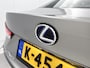 Lexus IS 300h Hybrid Business Line Pro | Parkeersensoren | Half lederen bekleding | Navigatie |