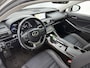 Lexus IS 300h Hybrid Business Line Pro | Parkeersensoren | Half lederen bekleding | Navigatie |