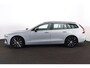 Volvo V60 T6 Recharge AWD Plus Dark - IntelliSafe Assist & Surround - Harman/Kardon audio - Parkeercamera achter - Verwarmde voorstoelen, stuur & achterbank - Parkeersensoren voor & achter - Elektr. bedienb. voorstoelen met geheugen - 18' LMV
