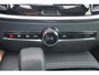 Volvo V60 T6 Recharge AWD Plus Dark - IntelliSafe Assist & Surround - Harman/Kardon audio - Parkeercamera achter - Verwarmde voorstoelen, stuur & achterbank - Parkeersensoren voor & achter - Elektr. bedienb. voorstoelen met geheugen - 18' LMV