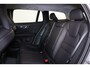 Volvo V60 T6 Recharge AWD Plus Dark - IntelliSafe Assist & Surround - Harman/Kardon audio - Parkeercamera achter - Verwarmde voorstoelen, stuur & achterbank - Parkeersensoren voor & achter - Elektr. bedienb. voorstoelen met geheugen - 18' LMV