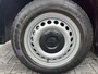 Volkswagen Transporter Kombi 2.0 TDI DSG Automaat L2H1 BPM/ BTW vrij Airco Cruise control Trekhaak Navigatie Verlengde uitvoering Marge 1 eigenaar Personenvervoer  Personenbus Groepsvervoer Ex overheid Ideaal voor ombouw naar Camper