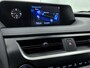Lexus UX 250h Luxury Line | Schuif-kantel dak | Navigatie | Stoelverwarming |