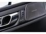 Volvo V60 2.0 T6 Plug-in hybrid AWD Plus Dark | Trekhaak | Harman Kardon | 360º Camera | Verwarmbare voorruit | Stoel- / Stuurverwarming Voor + Achter | Adaptive Cruise | Dodehoekdetectie | Verwarmbare voorruit | Power seats