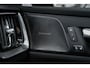 Volvo V60 2.0 T6 Plug-in hybrid AWD Plus Dark | Trekhaak | Harman Kardon | 360º Camera | Verwarmbare voorruit | Stoel- / Stuurverwarming Voor + Achter | Adaptive Cruise | Dodehoekdetectie | Verwarmbare voorruit | Power seats