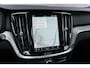 Volvo V60 2.0 T6 Plug-in hybrid AWD Plus Dark | Trekhaak | Harman Kardon | 360º Camera | Verwarmbare voorruit | Stoel- / Stuurverwarming Voor + Achter | Adaptive Cruise | Dodehoekdetectie | Verwarmbare voorruit | Power seats