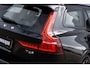 Volvo V60 2.0 T6 Plug-in hybrid AWD Plus Dark | Trekhaak | Harman Kardon | 360º Camera | Verwarmbare voorruit | Stoel- / Stuurverwarming Voor + Achter | Adaptive Cruise | Dodehoekdetectie | Verwarmbare voorruit | Power seats