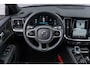 Volvo V60 2.0 T6 Plug-in hybrid AWD Plus Dark | Trekhaak | Harman Kardon | 360º Camera | Verwarmbare voorruit | Stoel- / Stuurverwarming Voor + Achter | Adaptive Cruise | Dodehoekdetectie | Verwarmbare voorruit | Power seats