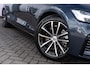 Volvo V60 2.0 T6 Plug-in hybrid AWD Plus Dark | Trekhaak | Harman Kardon | 360º Camera | Verwarmbare voorruit | Stoel- / Stuurverwarming Voor + Achter | Adaptive Cruise | BLIS | Verwarmbare voorruit | Power seats
