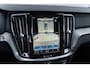Volvo V60 2.0 T6 Plug-in hybrid AWD Plus Dark | Trekhaak | Harman Kardon | 360º Camera | Verwarmbare voorruit | Stoel- / Stuurverwarming Voor + Achter | Adaptive Cruise | BLIS | Verwarmbare voorruit | Power seats