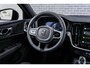 Volvo V60 2.0 T6 Plug-in hybrid AWD Plus Dark | Trekhaak | Harman Kardon | 360º Camera | Verwarmbare voorruit | Stoel- / Stuurverwarming Voor + Achter | Adaptive Cruise | BLIS | Verwarmbare voorruit | Power seats