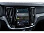 Volvo V60 2.0 T6 Plug-in hybrid AWD Plus Dark | Trekhaak | Harman Kardon | 360º Camera | Verwarmbare voorruit | Stoel- / Stuurverwarming Voor + Achter | Adaptive Cruise | BLIS | Verwarmbare voorruit | Power seats