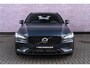 Volvo V60 2.0 T6 Plug-in hybrid AWD Plus Dark | Trekhaak | Harman Kardon | 360º Camera | Verwarmbare voorruit | Stoel- / Stuurverwarming Voor + Achter | Adaptive Cruise | BLIS | Verwarmbare voorruit | Power seats