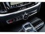 Volvo V60 2.0 T6 Plug-in hybrid AWD Plus Dark | Trekhaak | Harman Kardon | 360º Camera | Verwarmbare voorruit | Stoel- / Stuurverwarming Voor + Achter | Adaptive Cruise | BLIS | Verwarmbare voorruit | Power seats