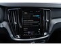 Volvo V60 2.0 T6 Plug-in hybrid AWD Plus Dark | Trekhaak | Harman Kardon | 360º Camera | Verwarmbare voorruit | Stoel- / Stuurverwarming Voor + Achter | Adaptive Cruise | BLIS | Verwarmbare voorruit | Power seats