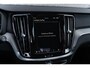 Volvo V60 2.0 T6 Plug-in hybrid AWD Plus Dark | Trekhaak | Harman Kardon | 360º Camera | Verwarmbare voorruit | Stoel- / Stuurverwarming Voor + Achter | Adaptive Cruise | BLIS | Verwarmbare voorruit | Power seats
