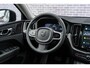 Volvo XC60 2.0 T6 Plug-in hybrid AWD Ultra Dark | Luchtvering | Harman Kardon Audio | Trekhaak | Schuif- / Kanteldak | Stoel- / Stuurverwarming Voor + Achter | 360 Camera | Adaptive Cruise | Long Range | Google | Carplay | Dodehoekdetectie