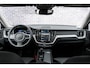 Volvo XC60 2.0 T6 Plug-in hybrid AWD Ultra Dark | Luchtvering | Harman Kardon Audio | Trekhaak | Schuif- / Kanteldak | Stoel- / Stuurverwarming Voor + Achter | 360 Camera | Adaptive Cruise | Long Range | Google | Carplay | Dodehoekdetectie