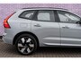Volvo XC60 2.0 T6 Plug-in hybrid AWD Ultra Dark | Luchtvering | Harman Kardon Audio | Trekhaak | Schuif- / Kanteldak | Stoel- / Stuurverwarming Voor + Achter | 360 Camera | Adaptive Cruise | Long Range | Google | Carplay | Dodehoekdetectie