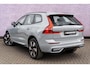 Volvo XC60 2.0 T6 Plug-in hybrid AWD Ultra Dark | Luchtvering | Harman Kardon Audio | Trekhaak | Schuif- / Kanteldak | Stoel- / Stuurverwarming Voor + Achter | 360 Camera | Adaptive Cruise | Long Range | Google | Carplay | Dodehoekdetectie