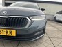 Skoda Octavia Combi 1.0 TSI Business Edition Navigatie / Parkeersensoren Extra getint glas / LM velgen