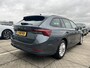 Skoda Octavia Combi 1.0 TSI Business Edition Navigatie / Parkeersensoren Extra getint glas / LM velgen