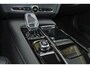 Volvo V90 T6 Recharge AWD Ultra Dark - Luchtvering - Panorama/schuifdak - IntelliSafe Assist & Surround - 360º Camera - Harman/Kardon audio - Adaptieve LED koplampen - Verwarmde voorstoelen, stuur & achterbank - Parkeersensoren voor & achter - Elektr. bedienb. voorstoelen met geheugen - Head up display - 20' LMV