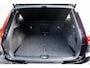 Volvo XC40 B4 Plus Dark | 2000 kg trekgewicht | Trekhaak | Stuur & Stoelverwarming | Pilot Assist | Elektrische Achterklep | Elektrische Stoelen | Google Services | Harman Kardon |