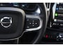 Volvo XC40 B4 Plus Dark | 2000 kg trekgewicht | Trekhaak | Stuur & Stoelverwarming | Pilot Assist | Elektrische Achterklep | Elektrische Stoelen | Google Services | Harman Kardon |
