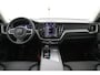 Volvo XC60 T6 Plug-in hybrid AWD Ultra Dark | Panoramadak | 360 Camera | Head-up display | Stoel en stuurwielverwarming | Trekhaak | BLIS | LED |