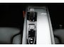 Volvo XC60 T6 Plug-in hybrid AWD Ultra Dark | Trekhaak | Panoramadak | 360 Camera | Head-up display | Stoel en stuurwielverwarming | BLIS | LED |