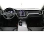 Volvo XC60 T6 Plug-in hybrid AWD Ultra Dark | Panoramadak | 360 Camera | Head-up display | Stoel en stuurwielverwarming | Trekhaak | BLIS | LED |