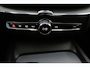 Volvo XC60 T6 Plug-in hybrid AWD Ultra Dark | Trekhaak | Panoramadak | 360 Camera | Head-up display | Stoel en stuurwielverwarming | BLIS | LED |