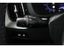 Volvo XC60 T6 Plug-in hybrid AWD Ultra Dark | Panoramadak | 360 Camera | Head-up display | Stoel en stuurwielverwarming | Trekhaak | BLIS | LED |