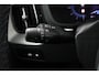 Volvo XC60 T6 Plug-in hybrid AWD Ultra Dark | Panoramadak | 360 Camera | Head-up display | Stoel en stuurwielverwarming | Trekhaak | BLIS | LED |