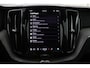 Volvo XC60 T6 Plug-in hybrid AWD Ultra Dark | Panoramadak | 360 Camera | Head-up display | Stoel en stuurwielverwarming | Trekhaak | BLIS | LED |
