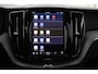 Volvo XC60 T6 Plug-in hybrid AWD Ultra Dark | Panoramadak | 360 Camera | Head-up display | Stoel en stuurwielverwarming | Trekhaak | BLIS | LED |