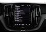 Volvo XC60 T6 Plug-in hybrid AWD Ultra Dark | Panoramadak | 360 Camera | Head-up display | Stoel en stuurwielverwarming | Trekhaak | BLIS | LED |
