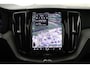 Volvo XC60 T6 Plug-in hybrid AWD Ultra Dark | Panoramadak | 360 Camera | Head-up display | Stoel en stuurwielverwarming | Trekhaak | BLIS | LED |