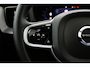 Volvo XC60 T6 Plug-in hybrid AWD Ultra Dark | Trekhaak | Panoramadak | 360 Camera | Head-up display | Stoel en stuurwielverwarming | BLIS | LED |
