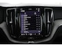 Volvo XC60 T6 Plug-in hybrid AWD Ultra Dark | Panoramadak | 360 Camera | Head-up display | Stoel en stuurwielverwarming | Trekhaak | BLIS | LED |