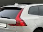 Volvo XC60 T6 Plug-in hybrid AWD Ultra Dark | Trekhaak | Panoramadak | 360 Camera | Head-up display | Stoel en stuurwielverwarming | BLIS | LED |