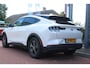 Ford Mustang Mach-E 75kWh | 10X op Voorraad | Camera | Vol- Leder | Adaptive Cruise & Climate Control | Stoel & Stuurverwarming | Carplay | Navigatie |
