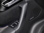 Jaguar F-Pace 2.0 Portfolio R-Sport AWD 20d 180Pk Automaat (NAVIGATIE, KEYLESS, CAMERA, GETINT GLAS, STUUR/STOELVERWARMING, LEDEREN SPORTSTOELEN, XENON, LANE ASSIST, NIEUWSTAAT)